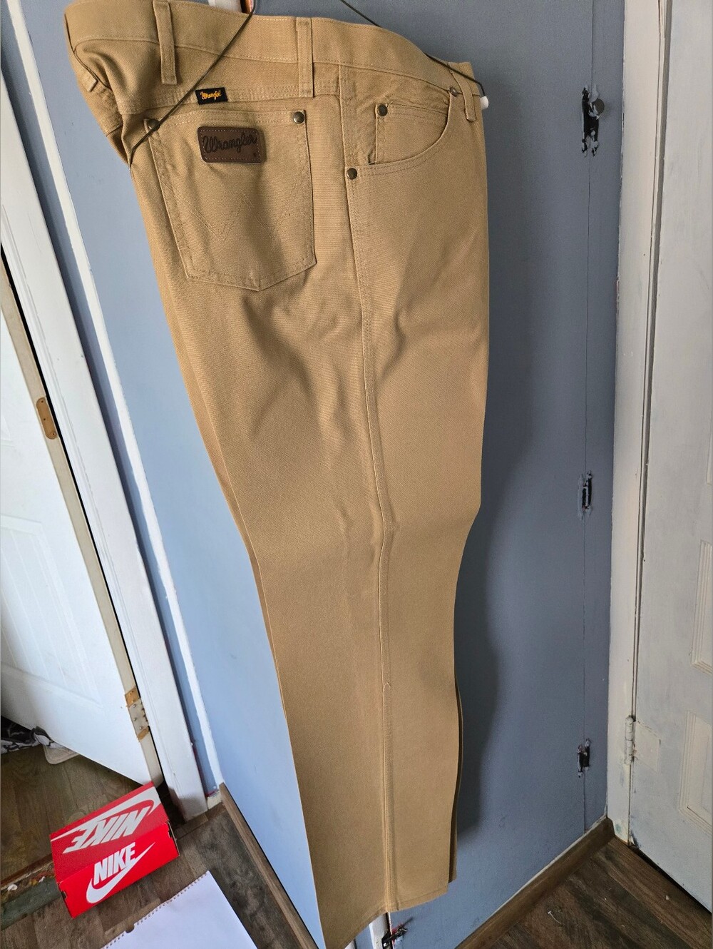 Wrangler Men’s Khaki/Tan Jeans